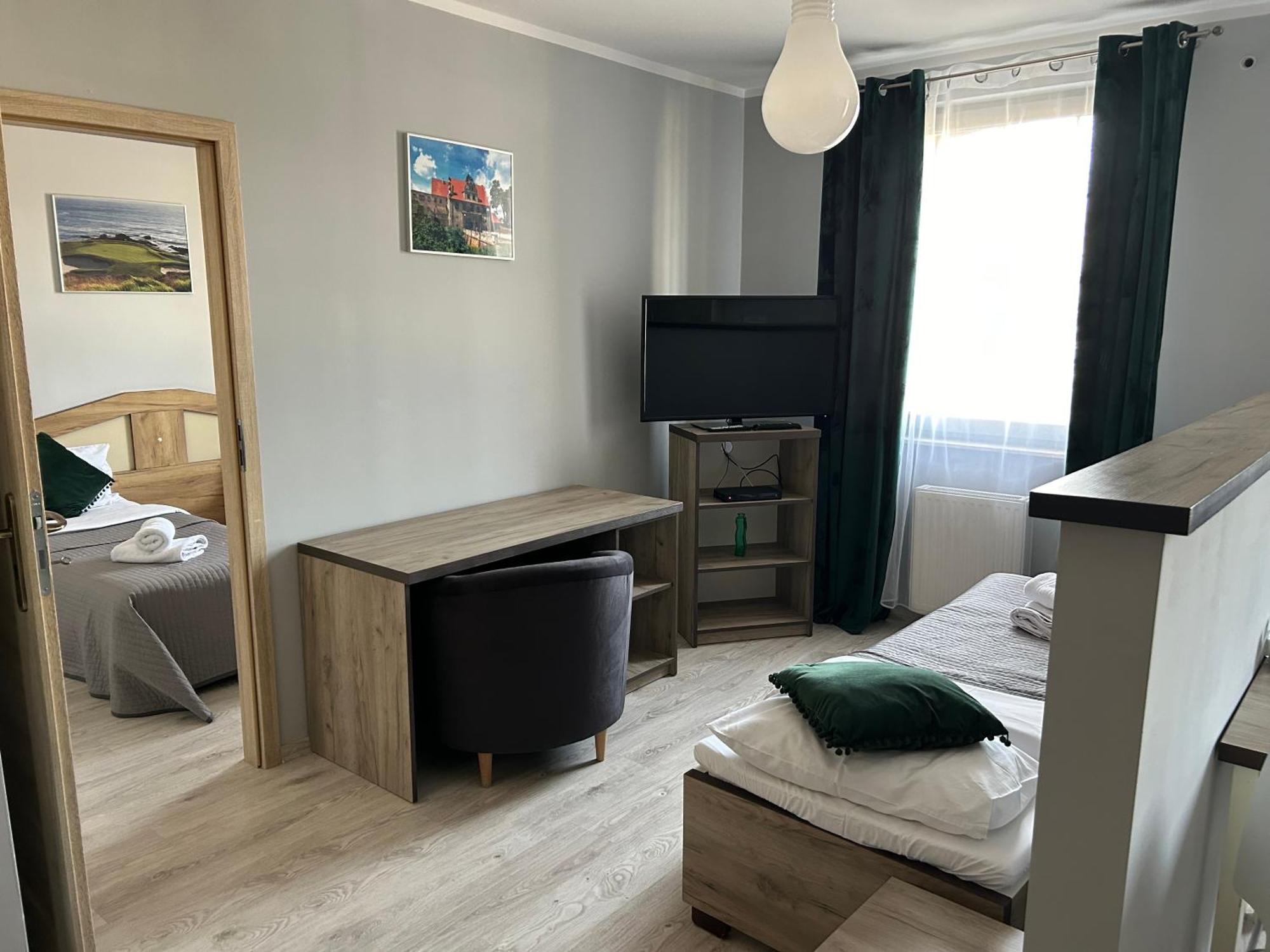H-T-L Apartamenty Junior Nowa Sol Exteriör bild