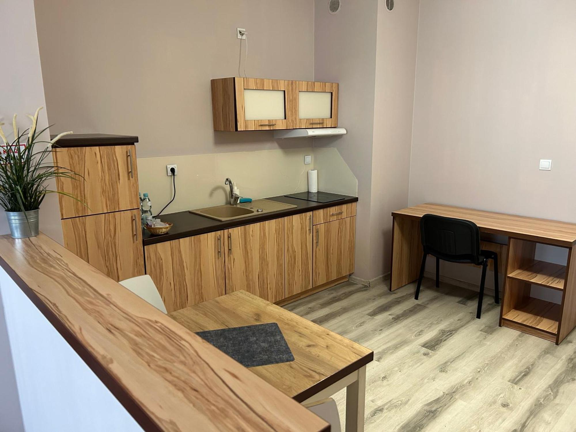 H-T-L Apartamenty Junior Nowa Sol Exteriör bild