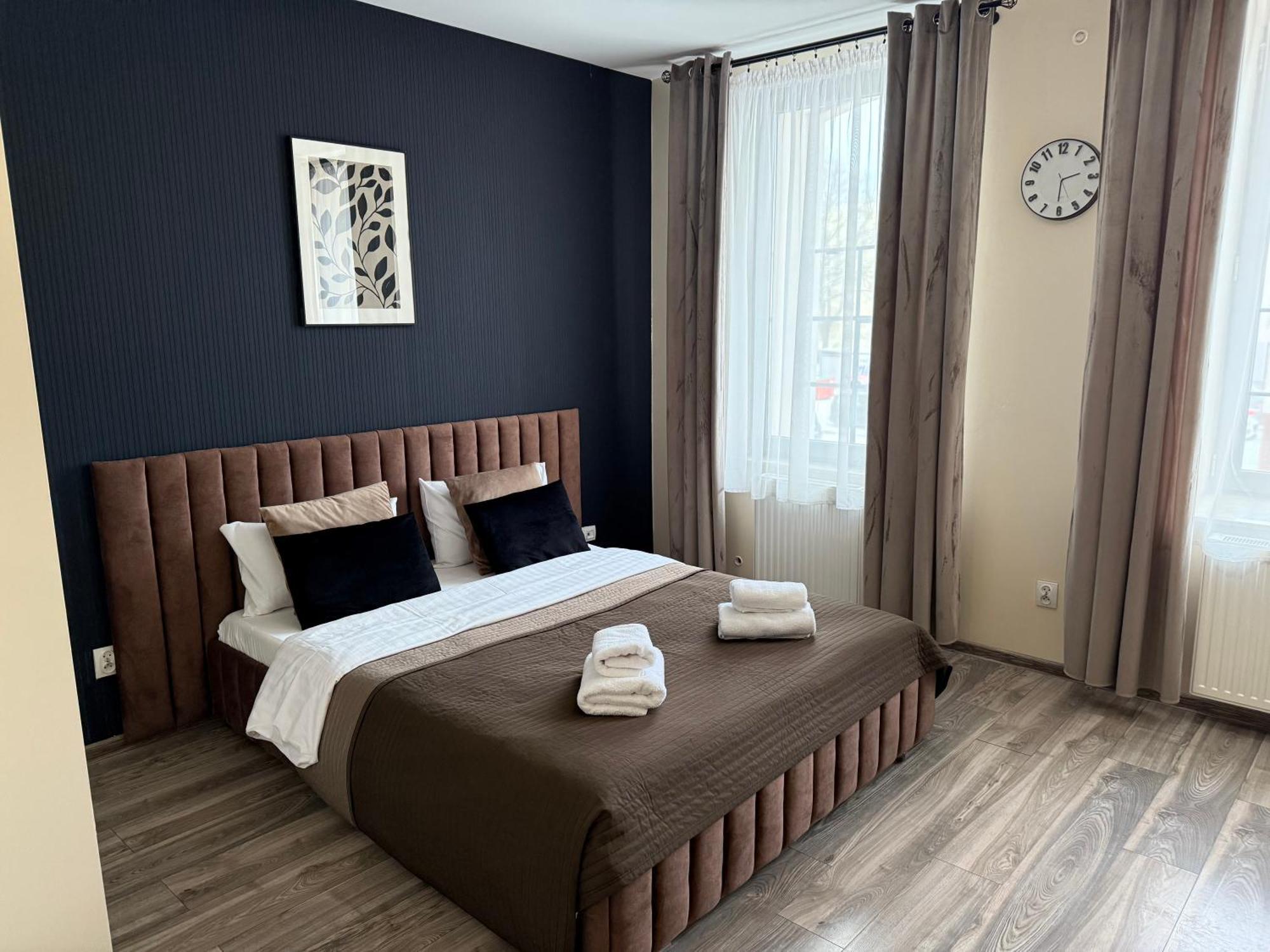 H-T-L Apartamenty Junior Nowa Sol Exteriör bild