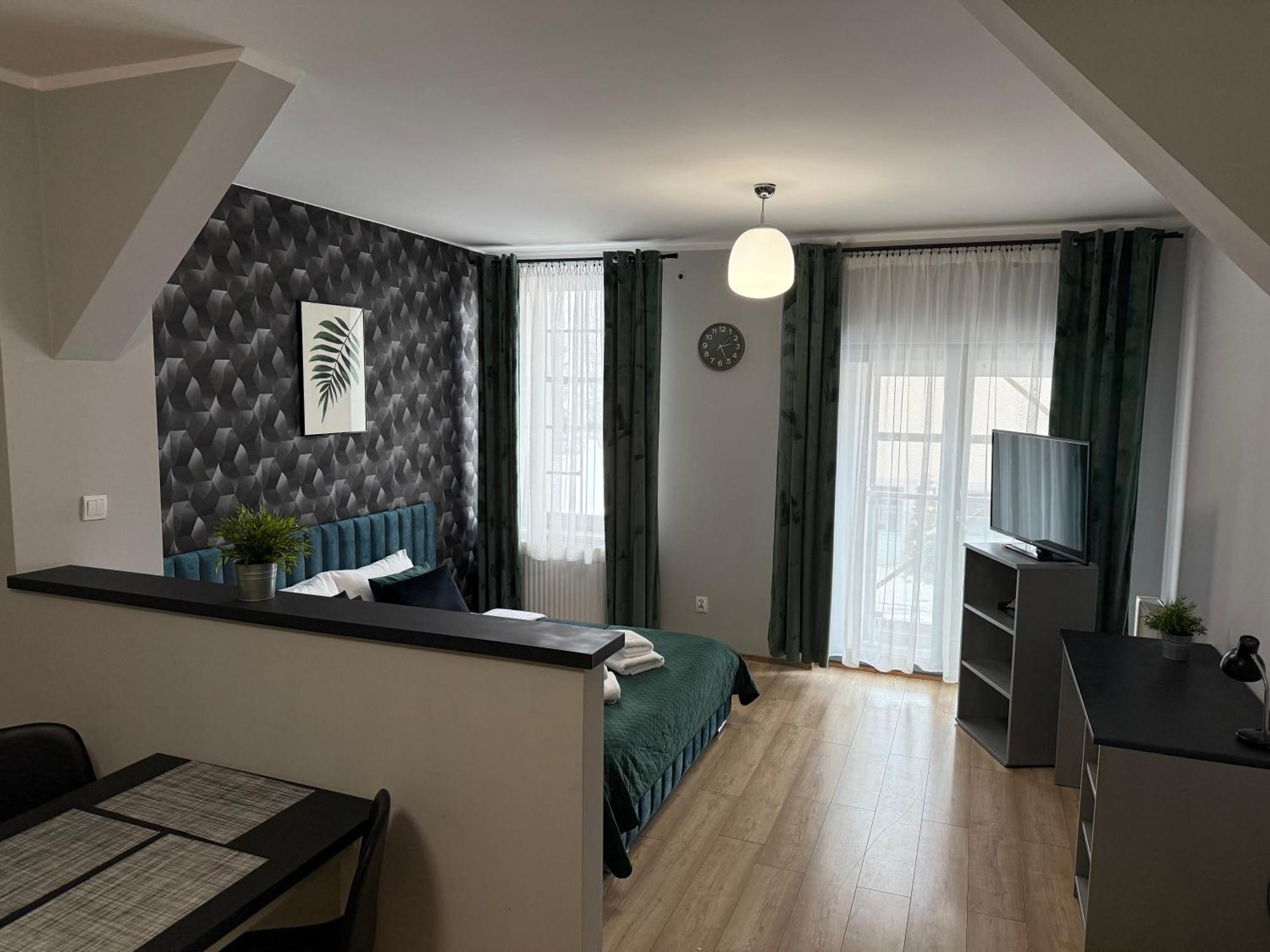H-T-L Apartamenty Junior Nowa Sol Exteriör bild