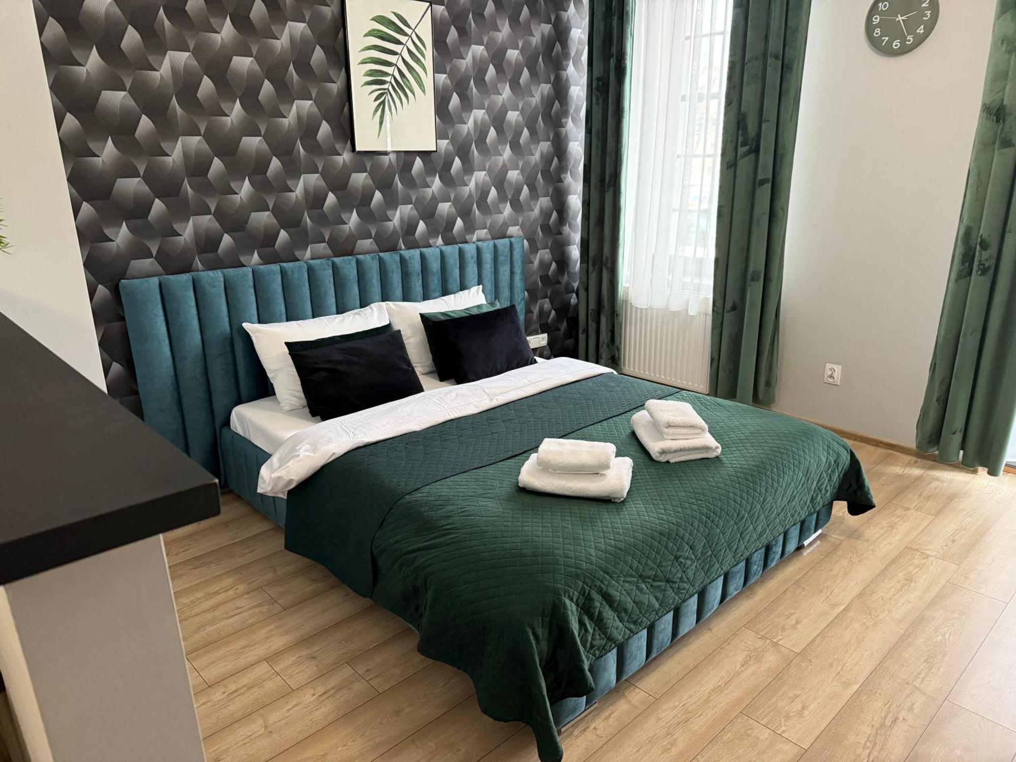 H-T-L Apartamenty Junior Nowa Sol Exteriör bild